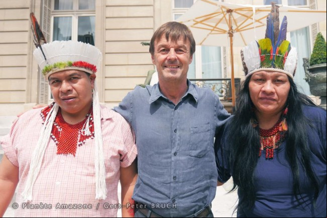 De gauche à droite : Natanael Vilharva Caceres, Nicolas Hulot, Valdelice Veron De gauche à droite : Natanael Vilharva Caceres, Nicolas Hulot, Valdelice Veron