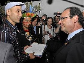 To François Hollande : 