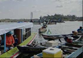 Des pêcheurs continuent à paralyser le barrage de Belo Monte