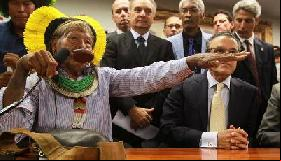 L'ASSAUT DU CONGRES BRESILIEN PAR LE CACIQUE RAONI ET 300 INDIGENES PORTE LES GERMES D'UN 