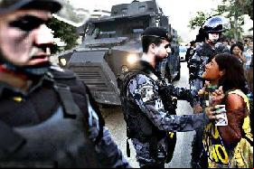 Two journalists are expelled and a third one is sentenced to a fine for covering the occupation of Belo Monte